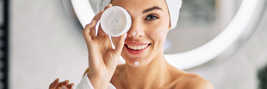 Utiliza cremas específicas en tu rutina facial